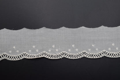 Tira Bordada Beige con ondas y lunares